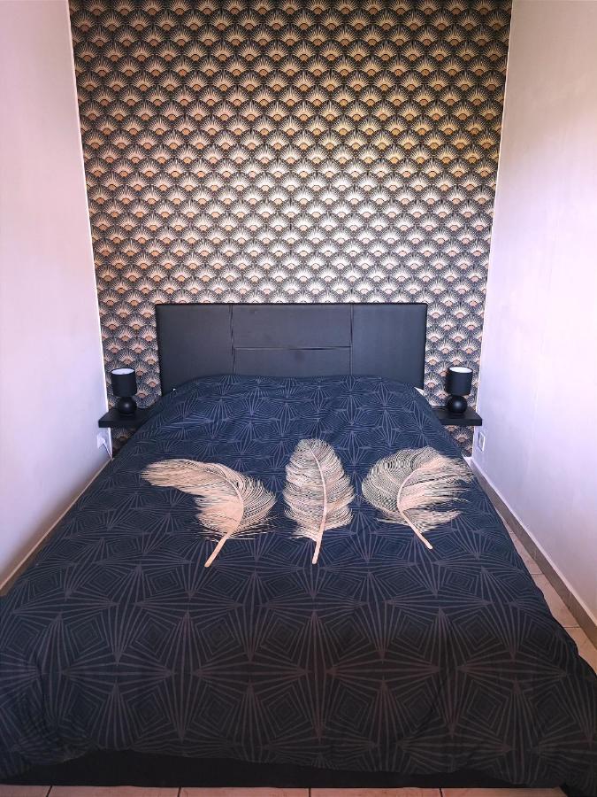 2 Pieces Proche Plage + Parking Golfe-Juan Eksteriør billede